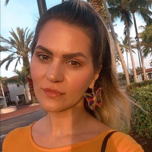 Meet your Posher, Kelcia n melquias